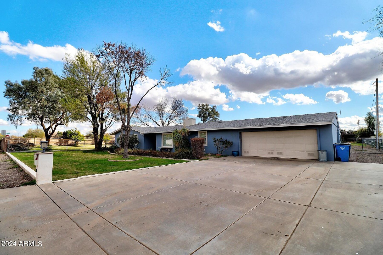 767 E Pony Lane, Gilbert, Arizona 85295. 4 bedrooms 3 baths with 3005 ...
