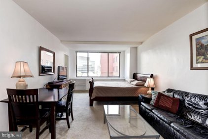 1121 Arlington Blvd Unit #826, Arlington