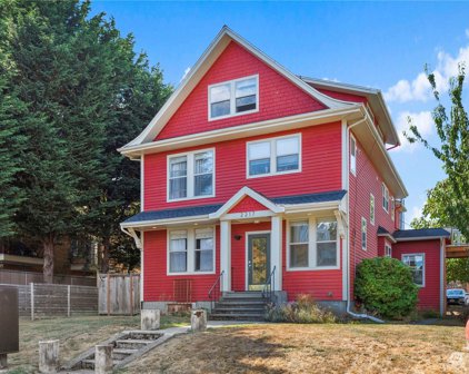 2217 42nd Avenue SW, Seattle
