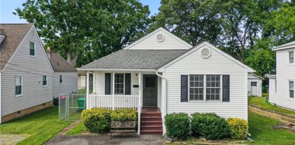 130 Roanoke Avenue, Colonial Heights