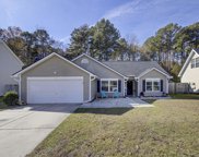 592 Hainesworth Drive, Charleston image