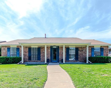 4305 Woodbluff  Drive, Mesquite