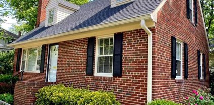 4 E Walnut St, Alexandria