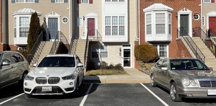 744 Heather Stone Loop Unit #75, Glen Burnie