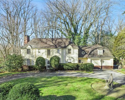 13 Overlook Road, Scarsdale
