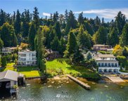 9528 SE Shoreland Drive, Bellevue image