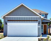 883 Farmhouse Trail, New Braunfels image