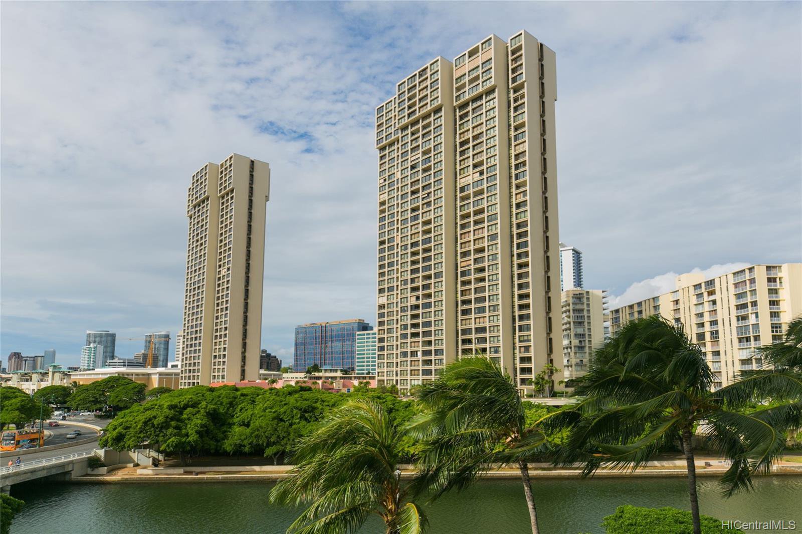 yacht harbour towers honolulu