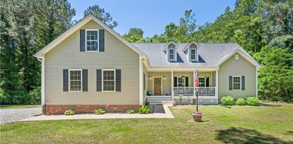819 Whiting Creek Road, Middlesex
