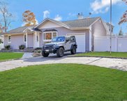 8 Drew Lane, Center Moriches image