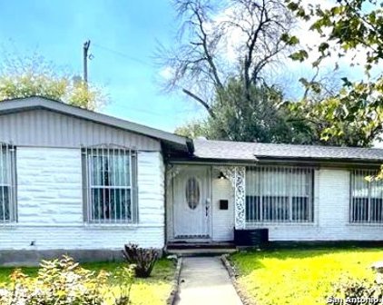 106 Sullivan Dr, San Antonio