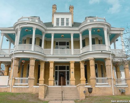 339 W Woodlawn Ave, San Antonio