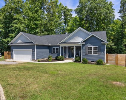 160 Watercress Court, Colonial Heights