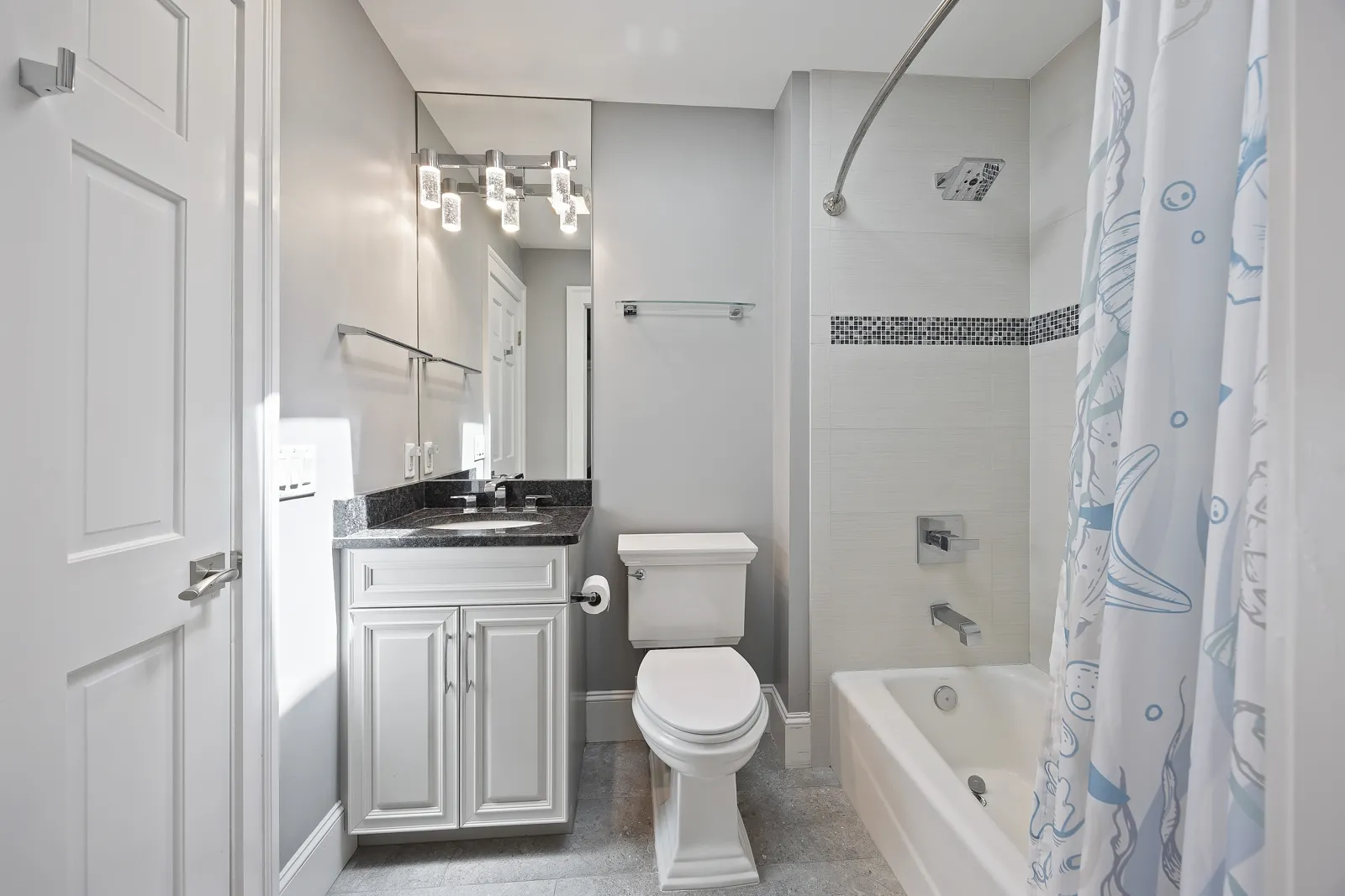Second floor guest accommodations, photograph 6