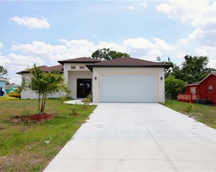 4103 3rd St W, Lehigh Acres