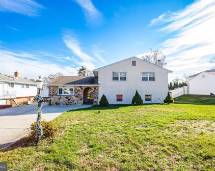 217 Foulke Ln, Springfield
