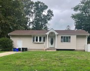 200 W 2nd Street, Deer Park image