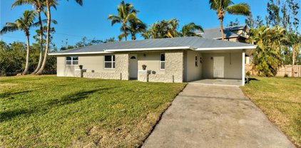 18296 Pioneer Rd, Fort Myers