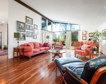 6182 Collingwood Place, Vancouver