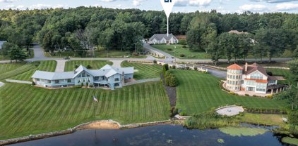 135 Hooker Farm Road, Salem