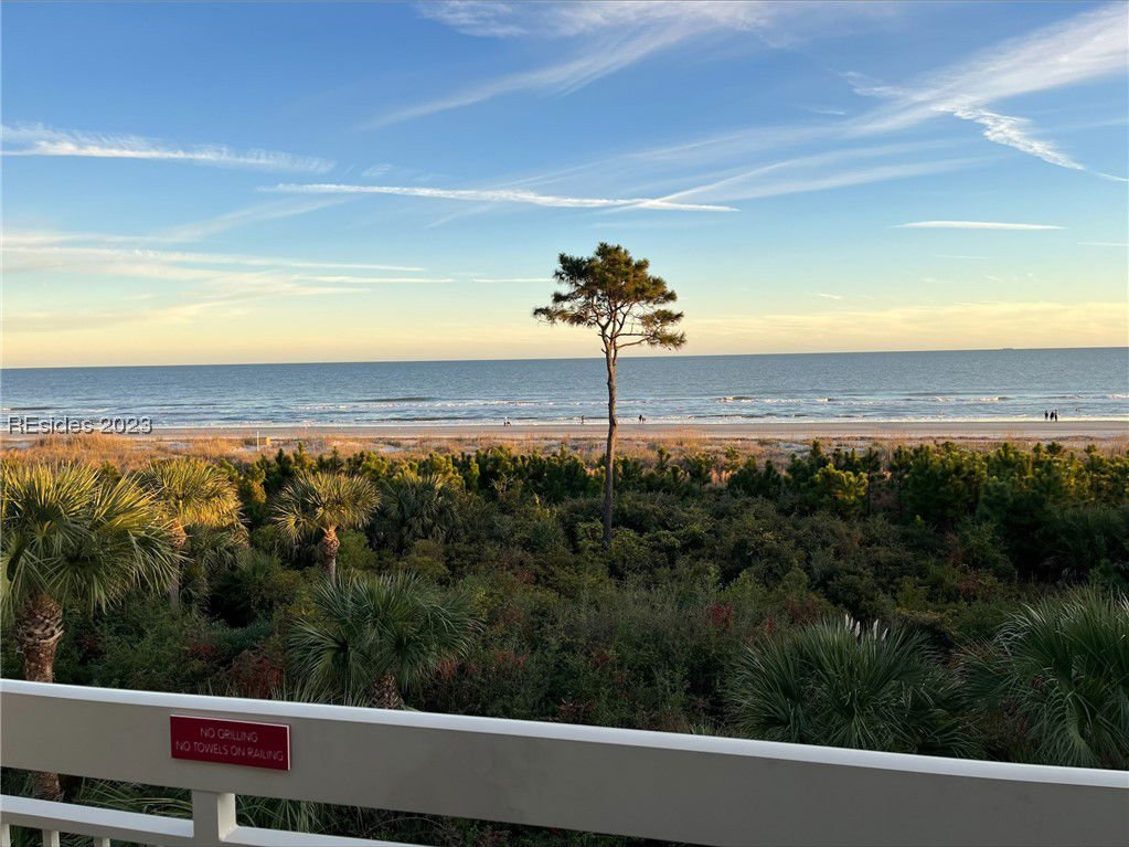 For Sale - 4 N Forest Beach Drive Unit 310, Hilton Head