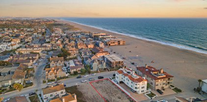 Neptune Square, Oxnard