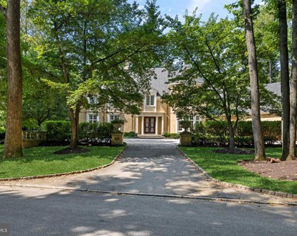 726 John Barry Dr, Bryn Mawr