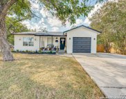 733 E Cedar St, Seguin image