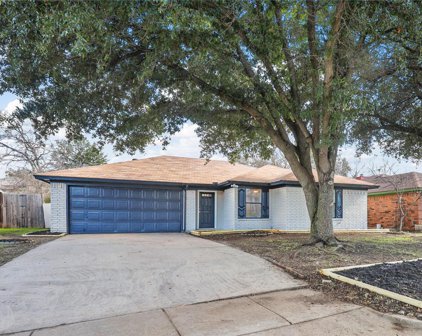 7917 Camelot  Road, Fort Worth