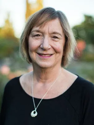 Alyse Stone