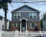 19 Hoff Court, Hempstead image