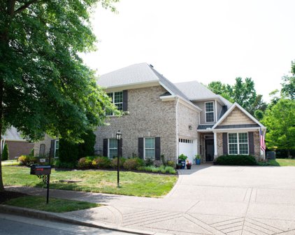 1228 Chickadee Cir, Hermitage