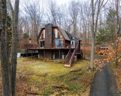 56 Kramers Pond Road, Putnam Valley