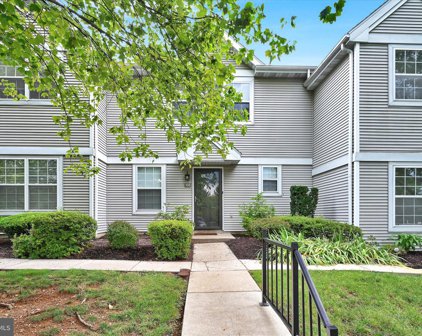108 Laurel Ct, Reading