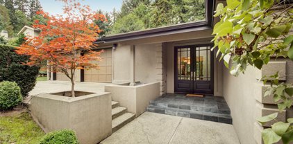 9906 SE 5th Place, Bellevue