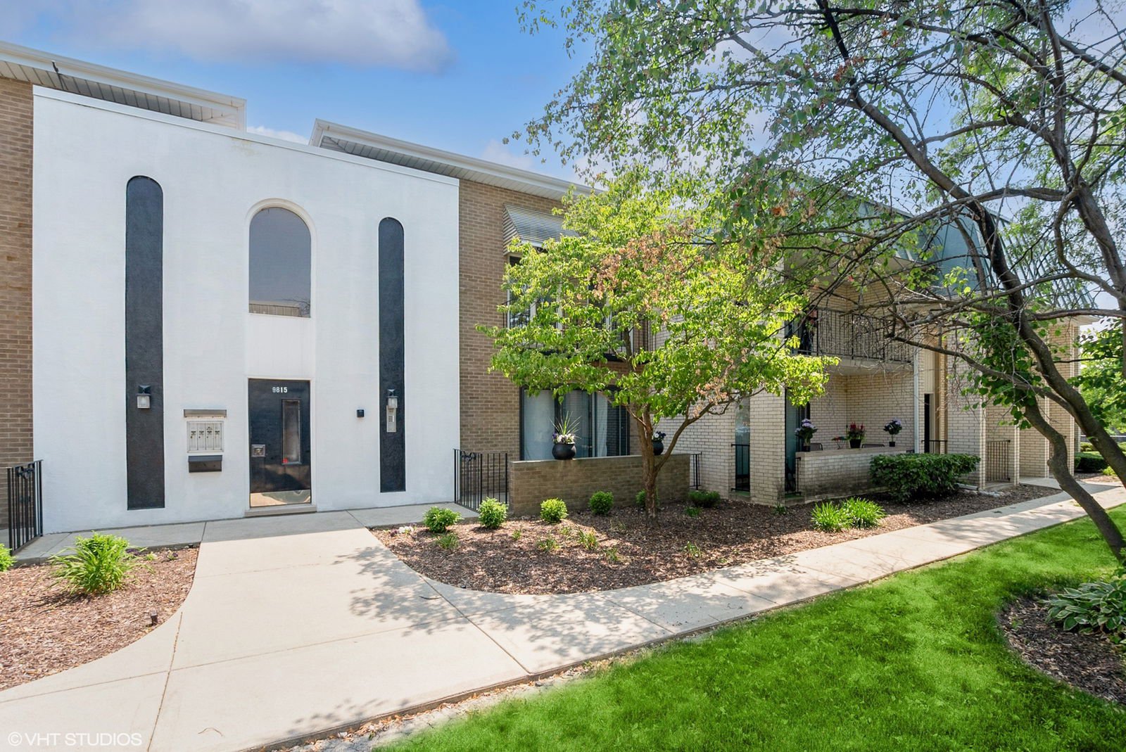 9815 S Keeler Avenue Unit 2D, Oak Lawn, Illinois 60453