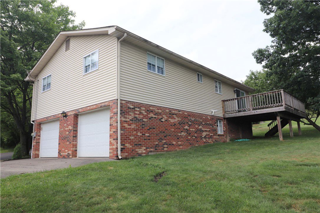 216 3rd St, Evans City Boro, 16033