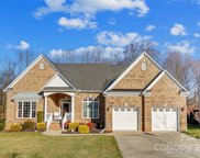 121 Willowbrook  Drive, Mooresville image