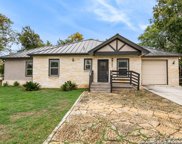 402 E Theissen St, Boerne image