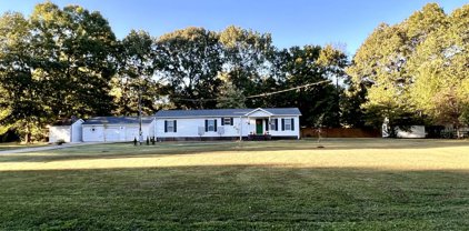 102 Whispering Oaks St, Summertown