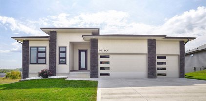 16220 Goldenrod Drive, Urbandale