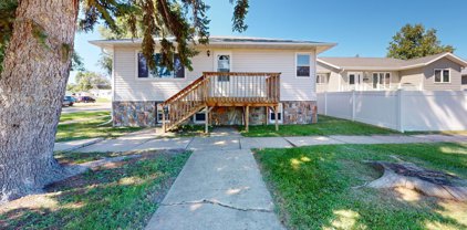 611 9th Avenue SW, Mandan