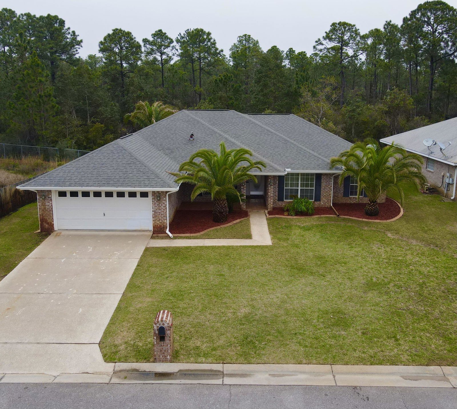 9708 Parker Lake Circle, Navarre, 32566