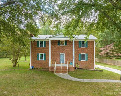 322 Widaustin  Drive, Winston Salem