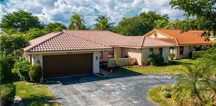 872 NW 108th Ln, Coral Springs