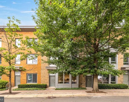 1520 N Scott St Unit #TH-6, Arlington