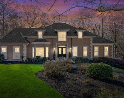 290 Foxley Way, Roswell