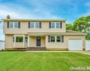 5 Sunset Road, Massapequa image