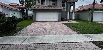 301 NW 107th Ave, Pembroke Pines