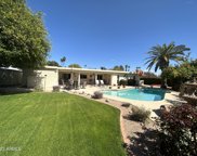 10240 N 58th Place, Paradise Valley image